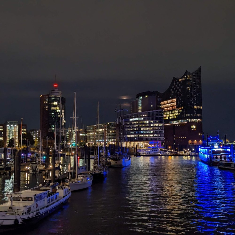 Public Sector and Friends in Hamburg