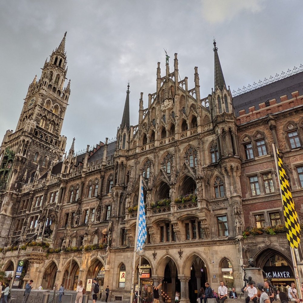 Public Sector and Friends in München